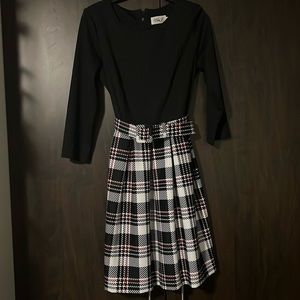 Eliza J 3/4 sleeve dress with belt